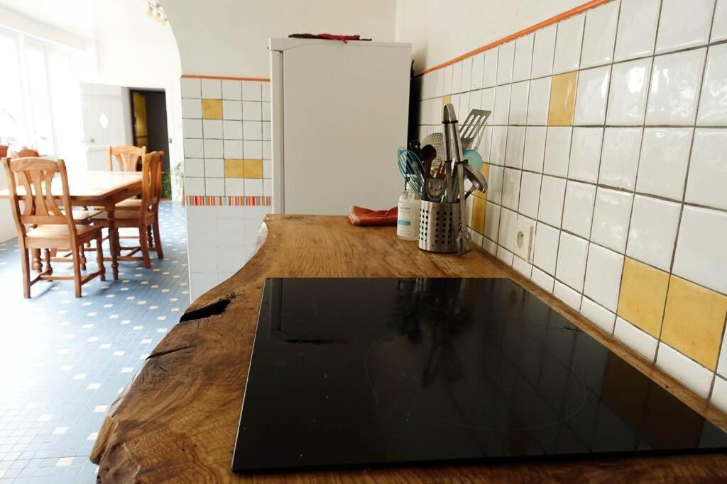 Gite Au Coeur D'Une Residence D'Artiste Saint-Aubin-de-Bonneval 외부 사진