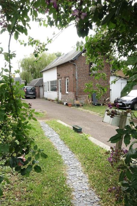 Gite Au Coeur D'Une Residence D'Artiste Saint-Aubin-de-Bonneval 외부 사진