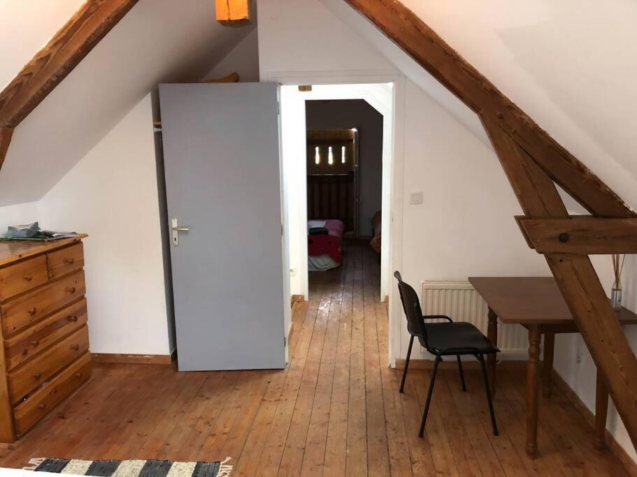 Gite Au Coeur D'Une Residence D'Artiste Saint-Aubin-de-Bonneval 외부 사진
